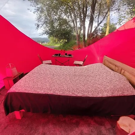 Campismo de Luxo La Piste Aux Etoiles - Love Bulle